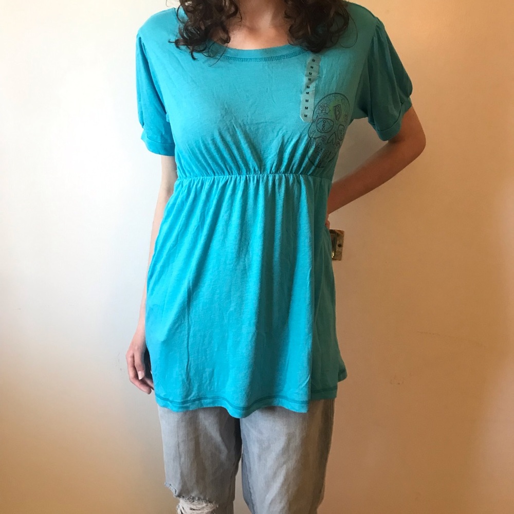 2 B Free Women’s Top